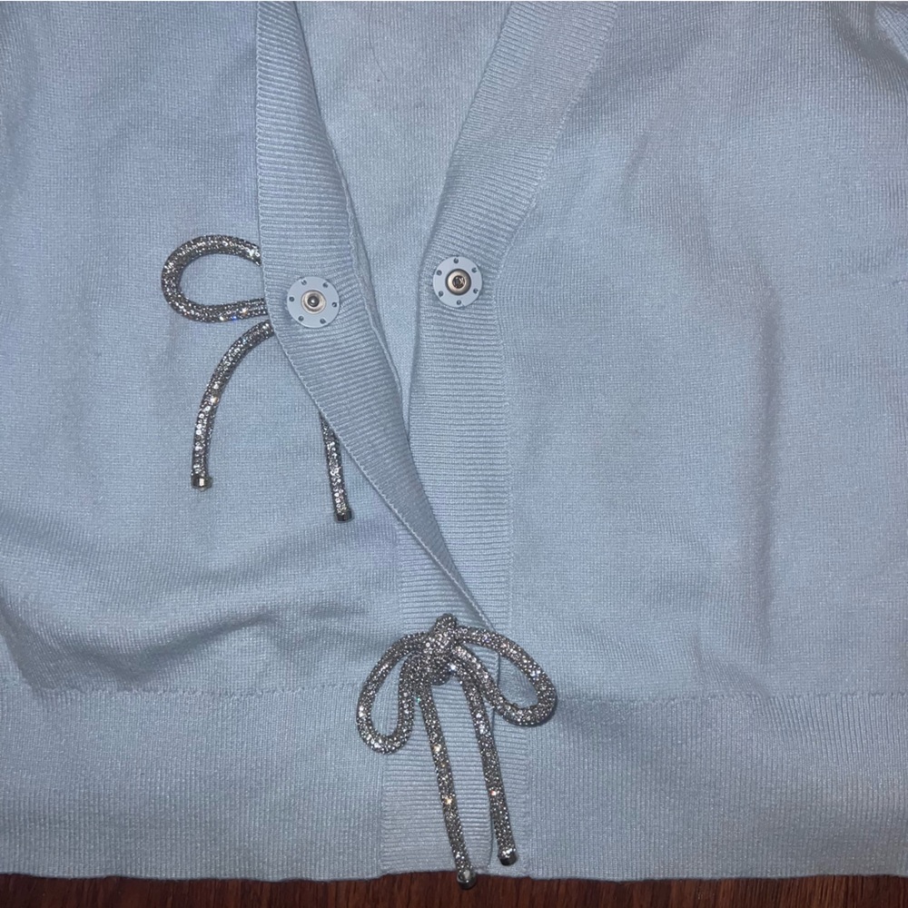 EXPRESS V-Neck Embellished Bow Cardigan - Light Blue SOLD OUT ONLINE Large - Picture 6 of 8